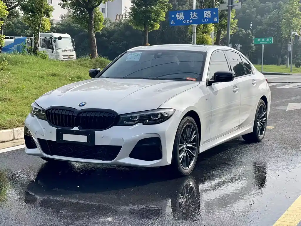BMW 3 Series 2022