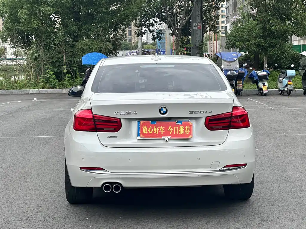 BMW 3 Series 2018 — фото 4